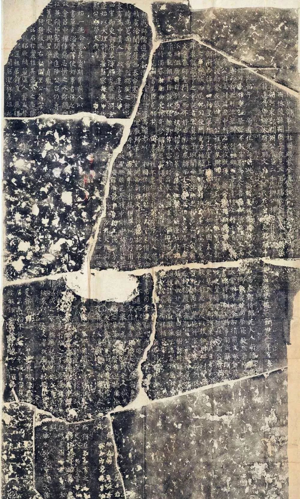唐代柳公權楷書《魏謨先廟碑》欣賞 唐代柳公權楷書《魏謨先廟碑》欣賞
