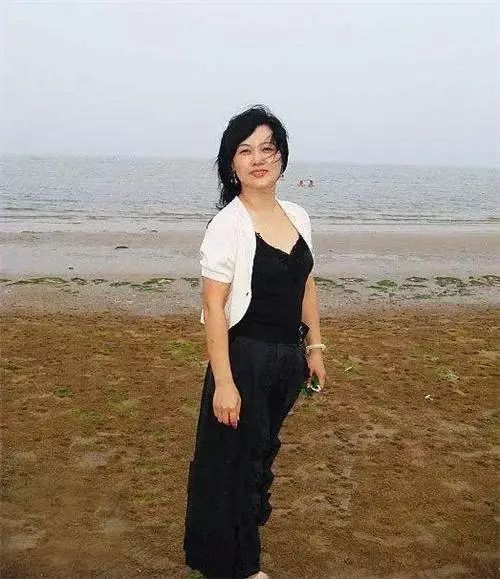 胡秋萍—演繹王鐸書風的女性書法家